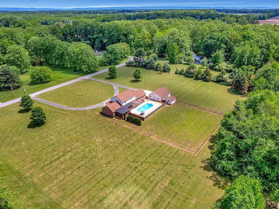180 Hermitage Dr, Tullahoma, TN 37388 | Zillow