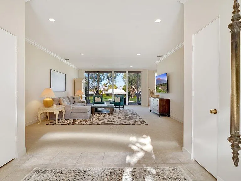 47126 El Menara Cir — Photo 4