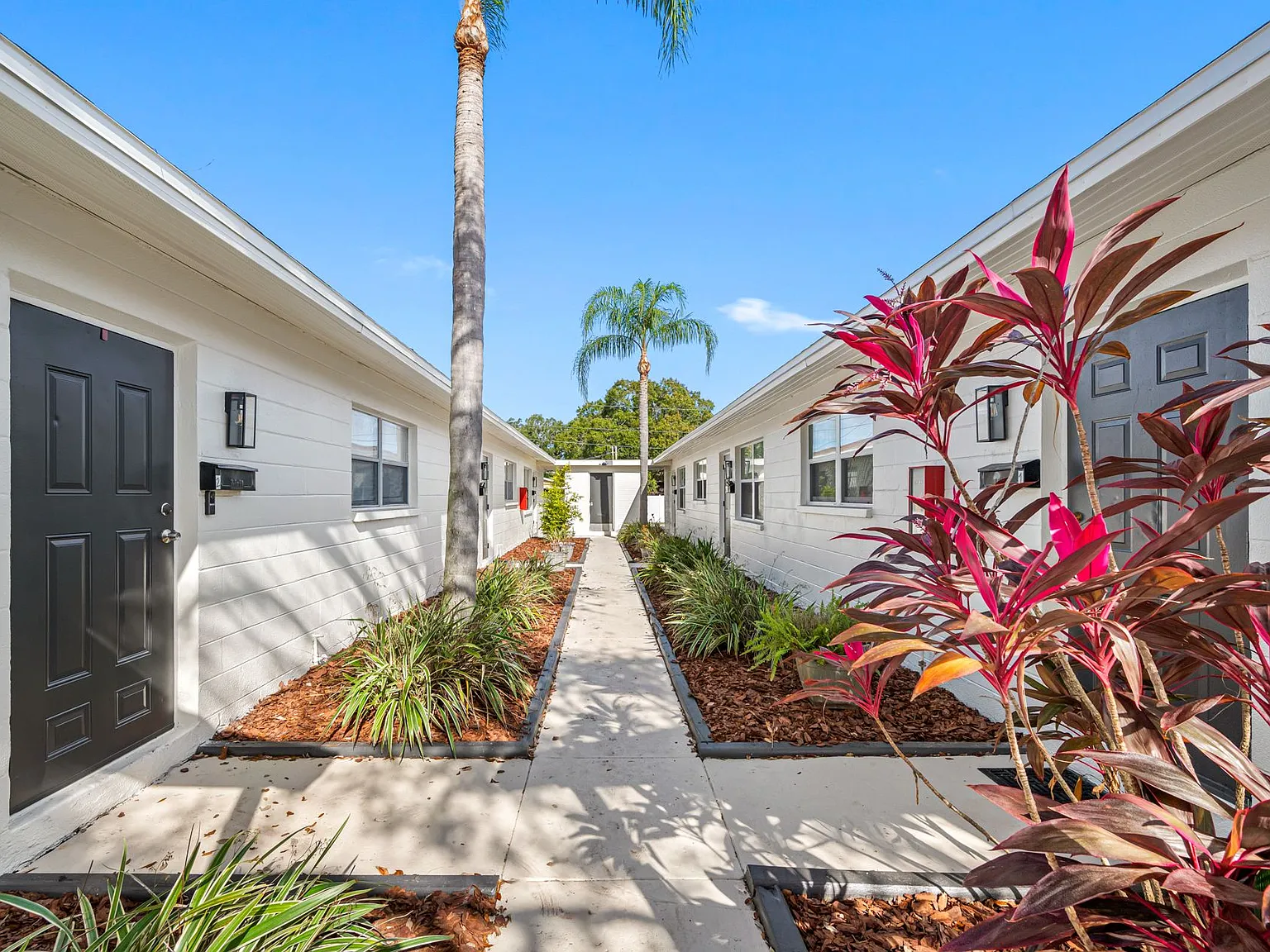 Northcrest Villas — Photo 2