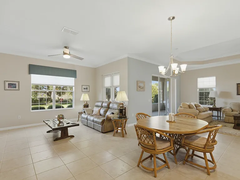 8821 SW 82nd Court Rd — Photo 4