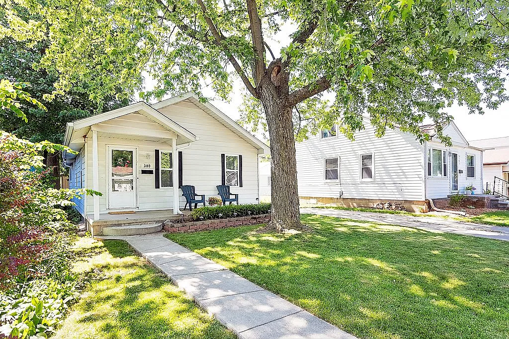 3183 McDowell St photo 1
