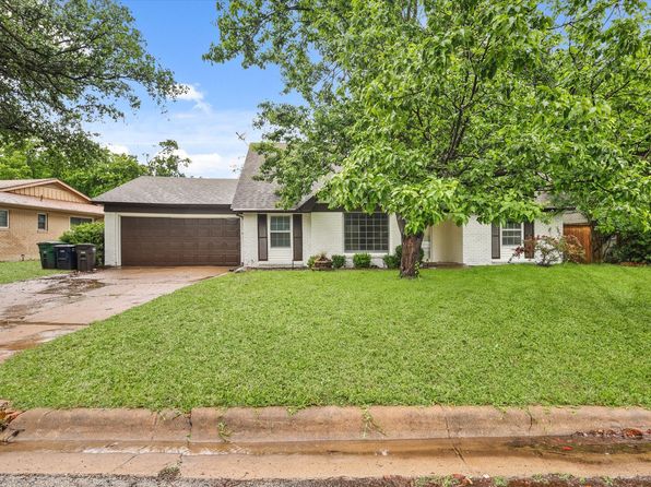 3436 Wharton Dr, Fort Worth, TX 76133
