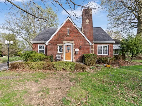 915 Bond Ave, Barnesville, OH 43713