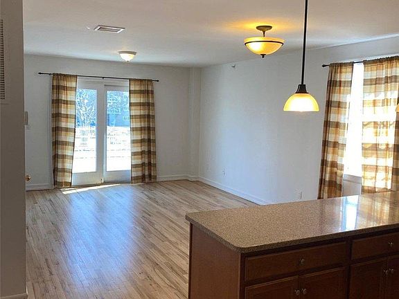 2nd image of 10316 Rockaway Beach Blvd #2B