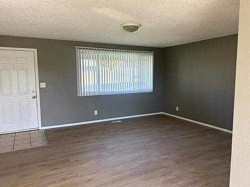 4 Martin Dr #ID1548426P Photo 1