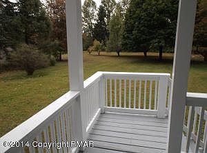4th image of 142 Franklin Ave