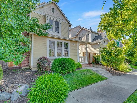 2nd image of 1045 Sanderling Drive