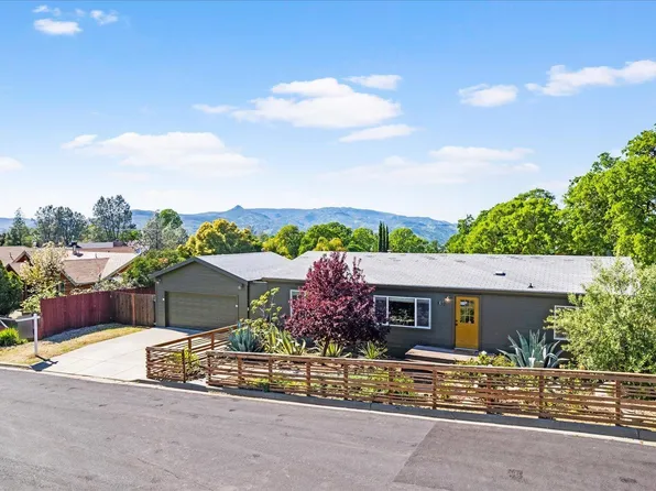 102 Clearwater Court, Napa, CA 94558
