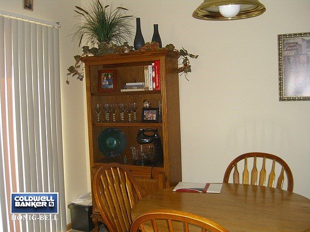 2nd image of 1379 Chestnut Ln #3