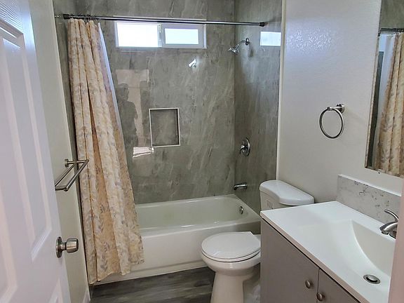 5-Secondary Bathroom