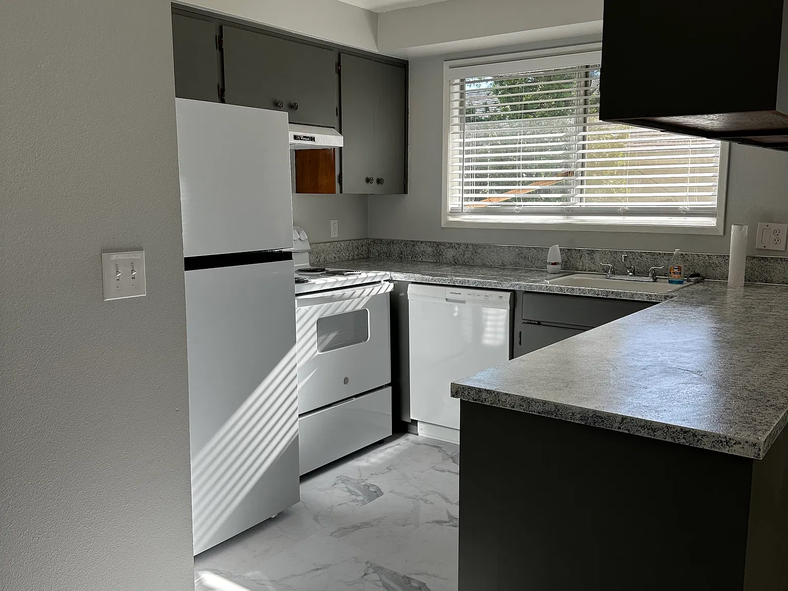 1 bed, 780 sqft, $1,295 — Photo 1