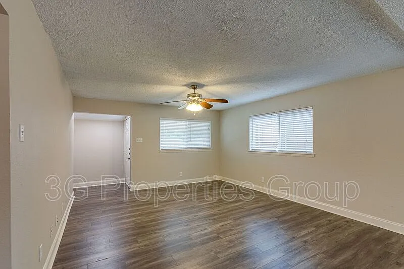 4 bed, 3.0 bath, 1705 sqft, $2,650 — Photo 4