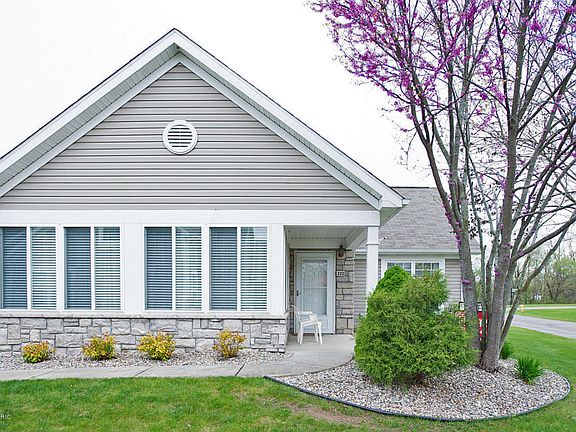2nd image of 222 Ashton Lake Dr