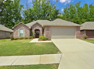 624 Lexington Dr, Florence, MS 39073