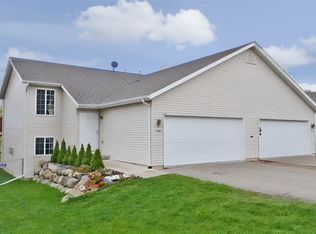 1233 Winston Dr, Edgerton, WI 53534