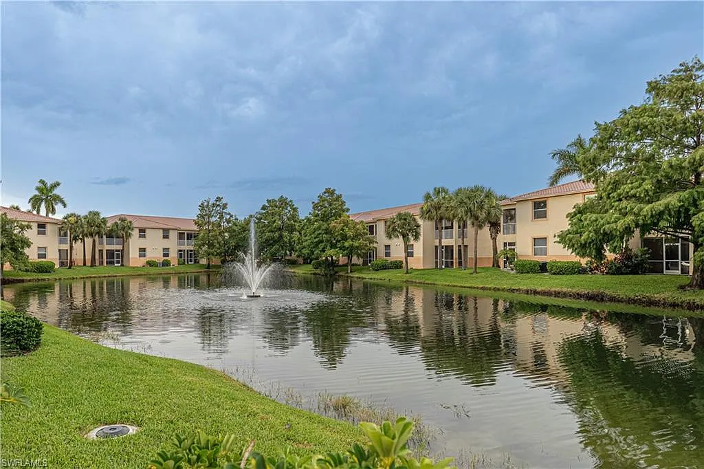 3 bed, 2.0 bath, 1043 sqft, $1,600 — Photo 2