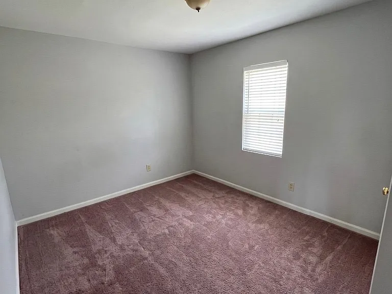 2121 S Park St — Photo 5