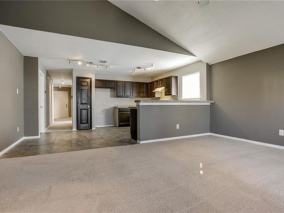 4th image of 5108 Boxwood Ln