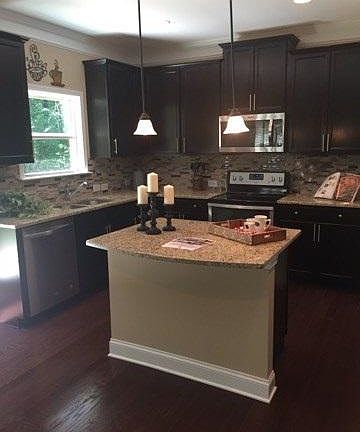 3rd image of 2396 Black Oak Dr
