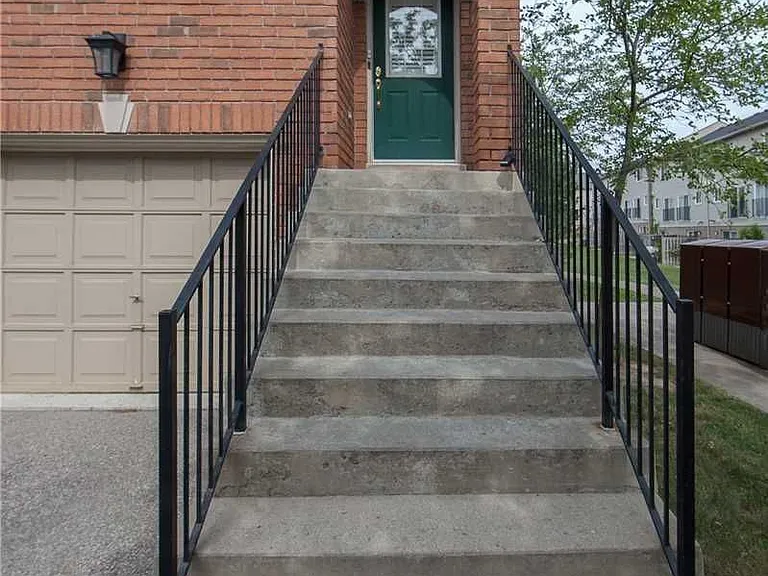 4950 Albina Way #99 — Photo 2