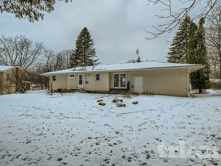 3068 Lydia Ct — Photo 18