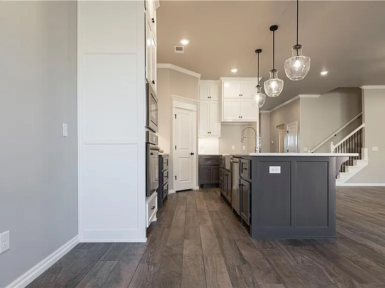 8325 Lambert Way — Photo 9