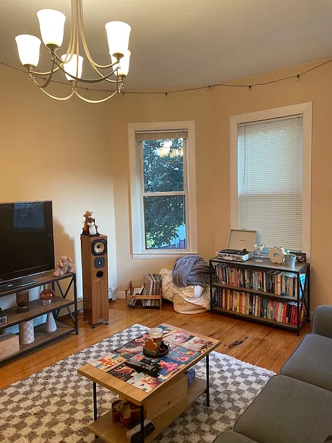 2 bed, 1050 sqft, $2,800 — Photo 4