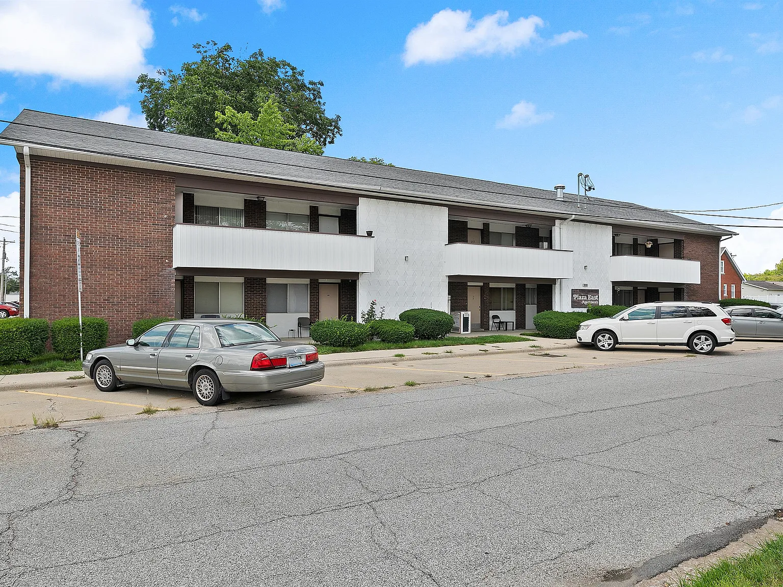 2 bed, 680 sqft, $1,050 — Photo 1