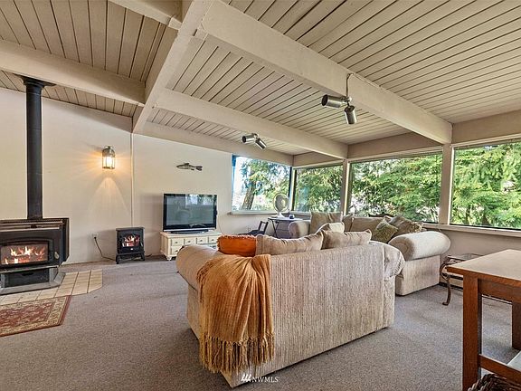 Looking towards water in great room.>