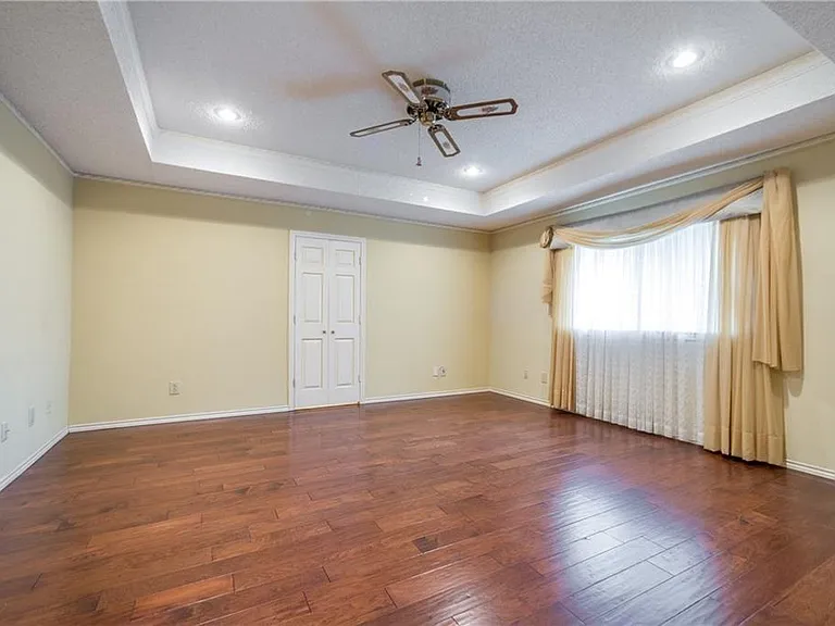 2738 Belmeade Dr — Photo 16