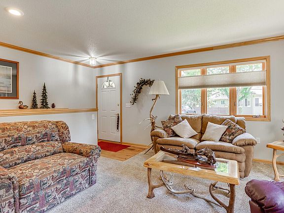 5th image of 3062 Linden Dr #4