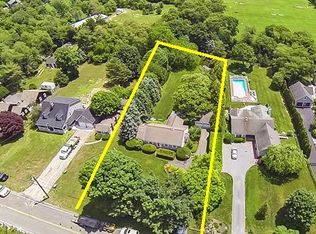 14 Baycrest Ave, Westhampton, NY 11977