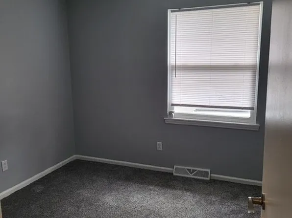 5191 Hickory St, Clarksburg, WV 26301