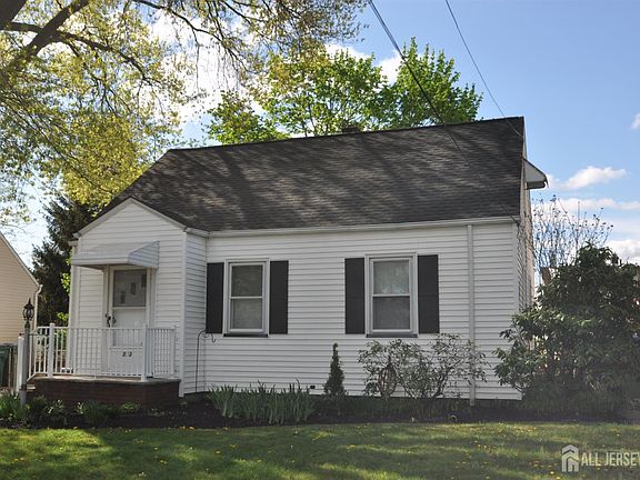 2nd image of 213 Old Post Rd