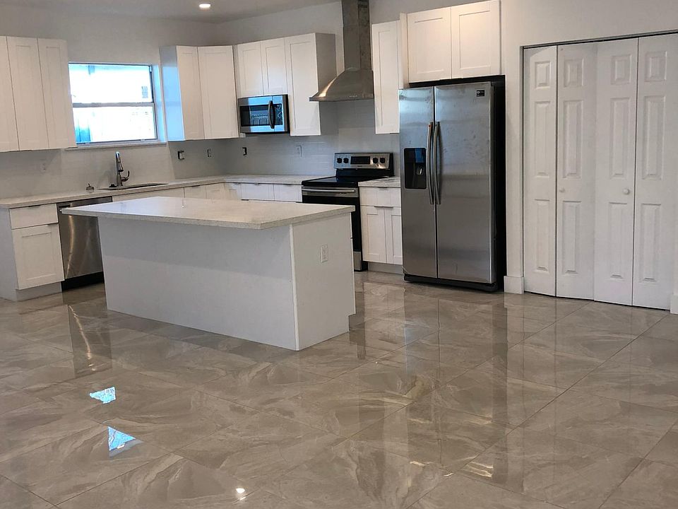 1st image of 9871 Martinique Dr