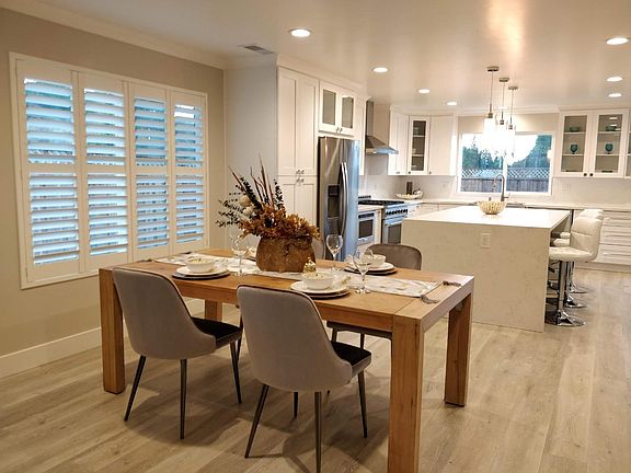 3rd image of 6752 Endmoor Dr