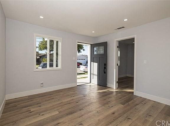 5th image of 13726 Washington Ave