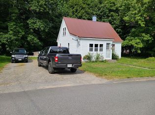 39 Monroe St, Calais, ME 04619
