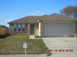 304 Rouen Dr, Port Lavaca, TX 77979