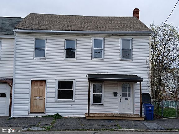 3rd image of 119 E Carroll St #121