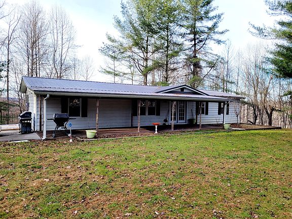 2nd image of 306 Bobbys Mobile Home Ct