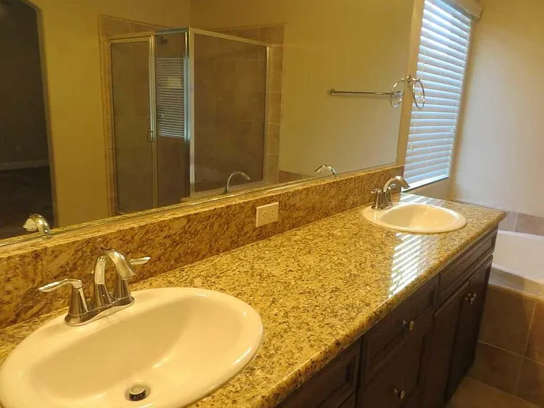 5367 N Madelyn Ave — Photo 8