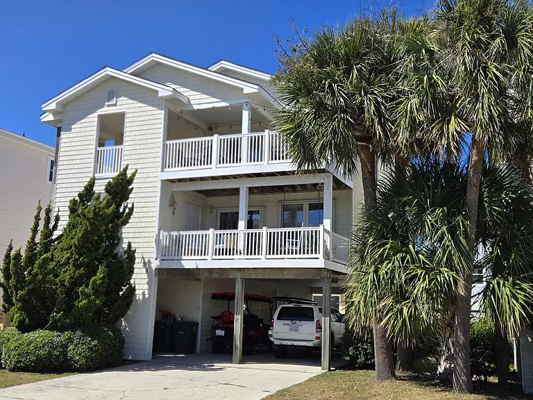106 Ocean View Ave #A — Photo 1
