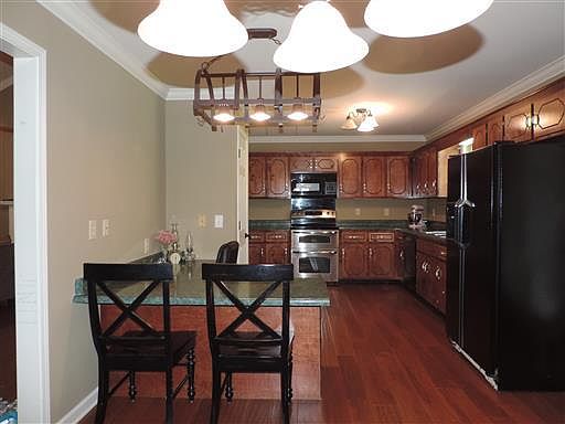 4th image of 2384 Lucy Ct