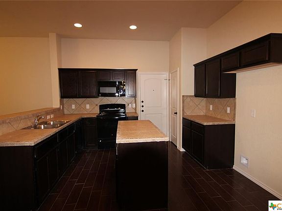 4th image of 684 Creekside Cir