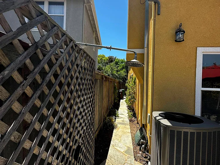 103 Secret Cv — Photo 27
