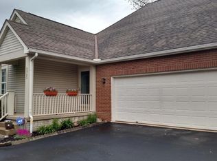 6990 Greensview Village Dr, Canal Winchester, OH 43110