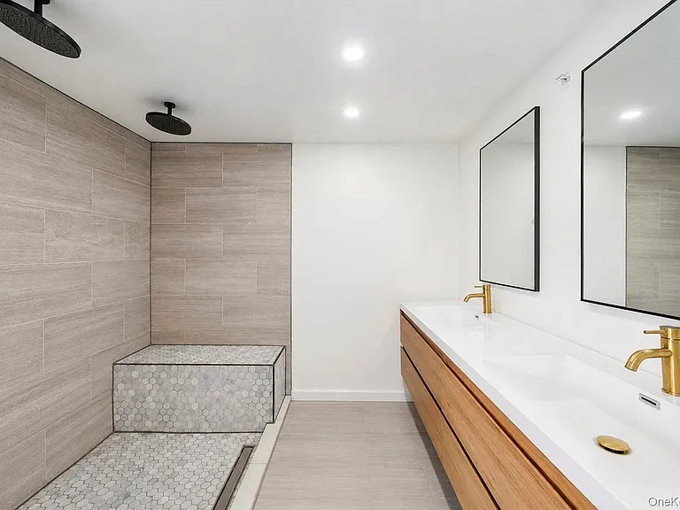 308 Bedell St — Photo 38