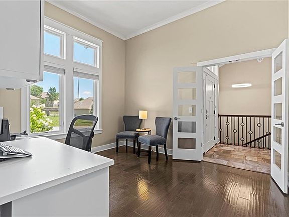 5th image of 4816 SW Marguerite St