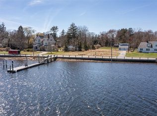 11 Mathewson Rd, Barrington, RI 02806